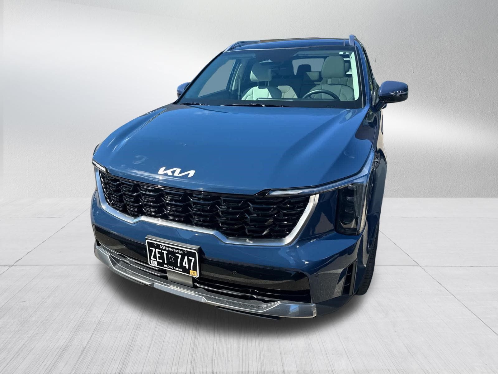 Used 2024 Kia Sorento S w/ Panoramic Sunroof Package AWD/4WD image 2