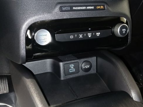 Used 2023 Ford Escape SE image 20