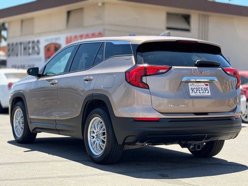 Used 2018 GMC Terrain SLE FWD image 14