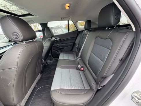 New 2026 Chevrolet Trax LT w/ Sunroof Package image 17