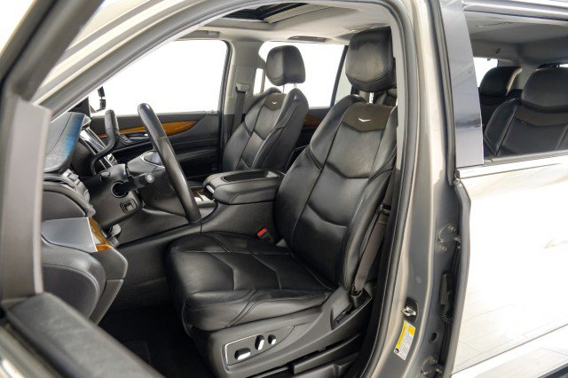 Used 2018 Cadillac Escalade ESV Luxury RWD image 38