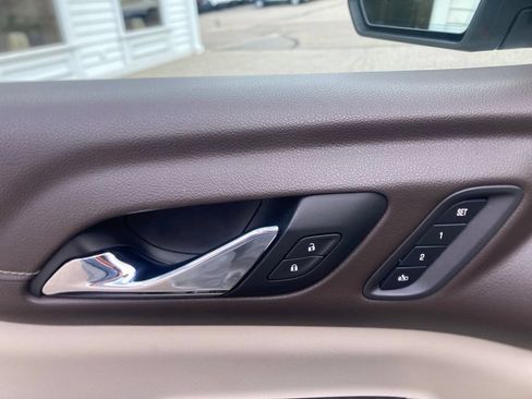 Certified 2019 GMC Acadia Denali w/ GMC Pro Grade Package AWD/4WD image 26
