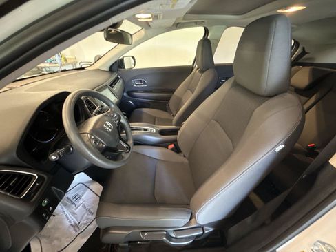 Used 2022 Honda HR-V EX image 13