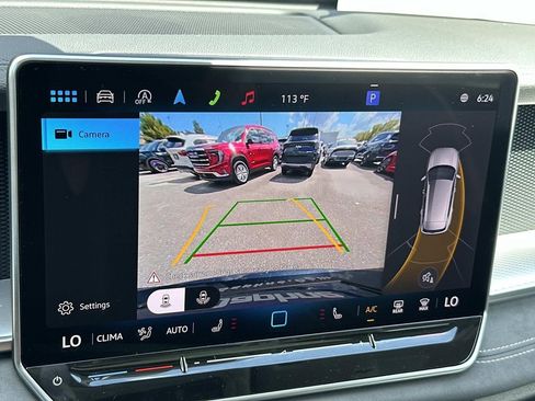 New 2025 Volkswagen Tiguan SE image 24