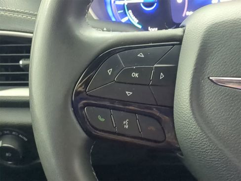 Used 2023 Chrysler Pacifica Touring-L w/ S Appearance Package image 22