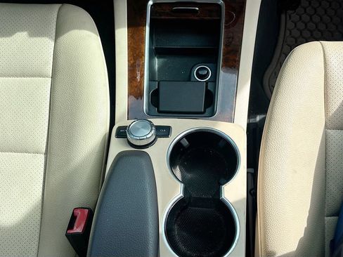 Used 2014 Mercedes-Benz GLK 350 2WD image 26