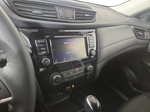 Used 2020 Nissan Rogue S w/ Special Edition Package image 21