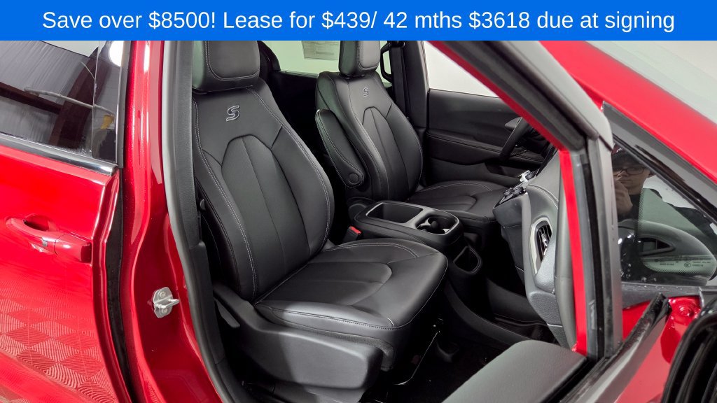 New 2026 Chrysler Pacifica Select w/ S Appearance Package FWD image 36