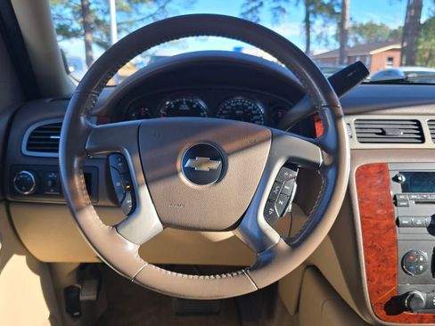 Used 2009 Chevrolet Tahoe LT w/ Luxury Package image 28