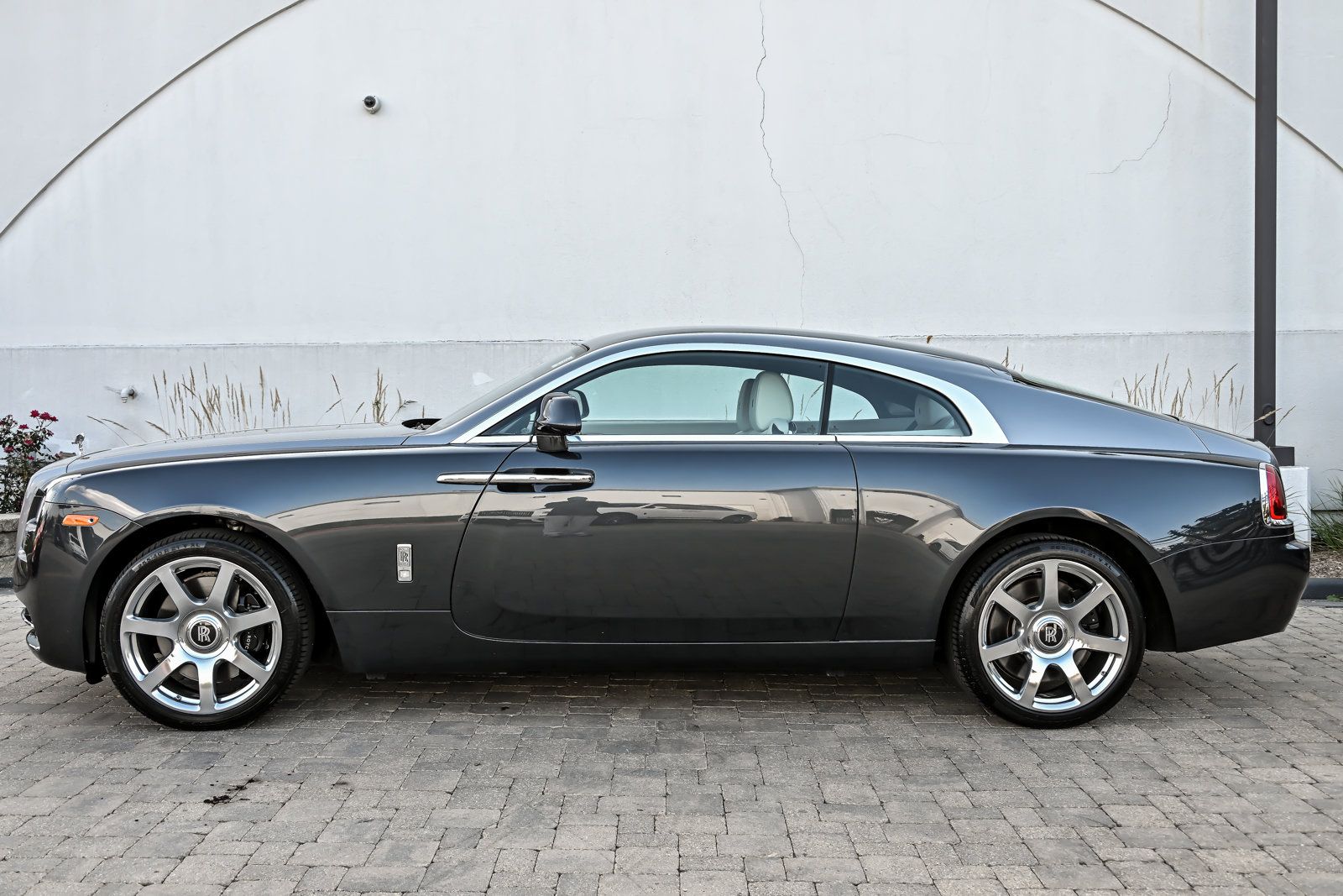 Used 2016 Rolls-Royce Wraith RWD image 10