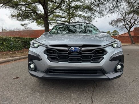 Used 2024 Subaru Crosstrek 2.5i Limited w/ Crosstrek Mirror Package image 8