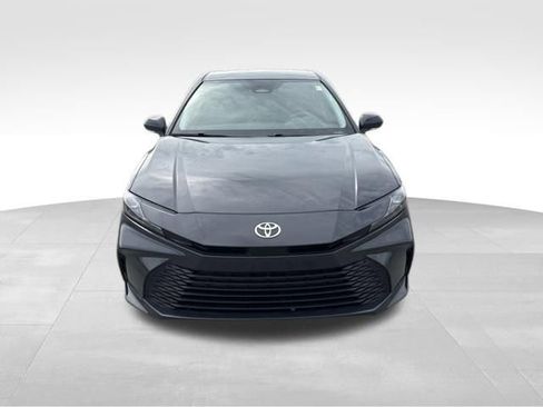 Used 2025 Toyota Camry LE FWD image 8