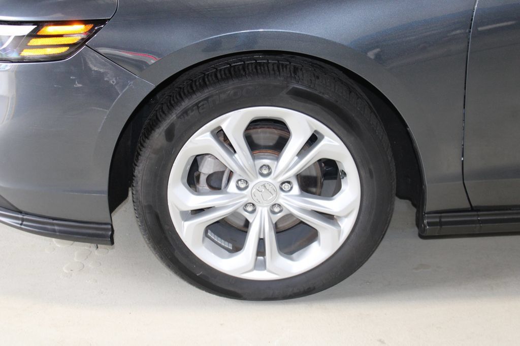 Used 2024 Honda Accord LX image 4
