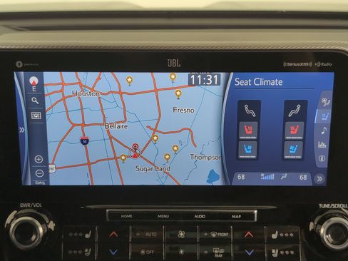 Used 2021 Toyota Highlander Platinum image 27