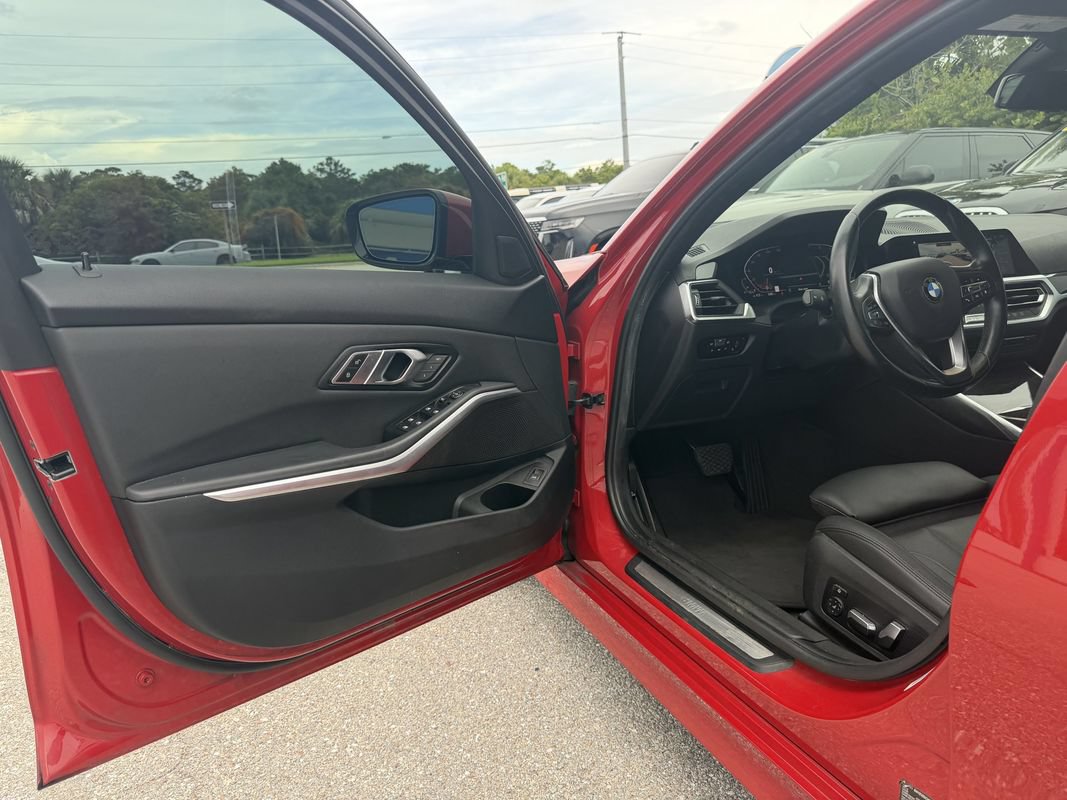 Used 2019 BMW 330i Sedan w/ Convenience Package RWD image 9