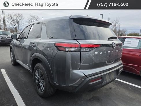 Used 2024 Nissan Pathfinder S image 4