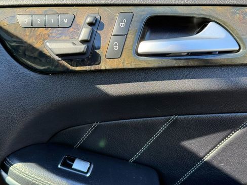 Used 2014 Mercedes-Benz GL 450 4MATIC image 48