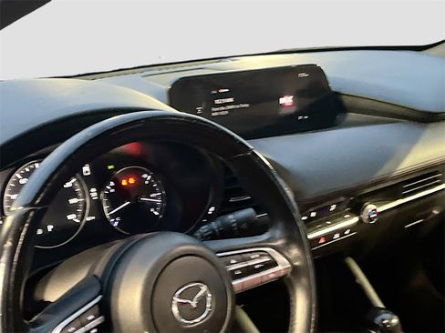 Used 2023 MAZDA MAZDA3 s image 9