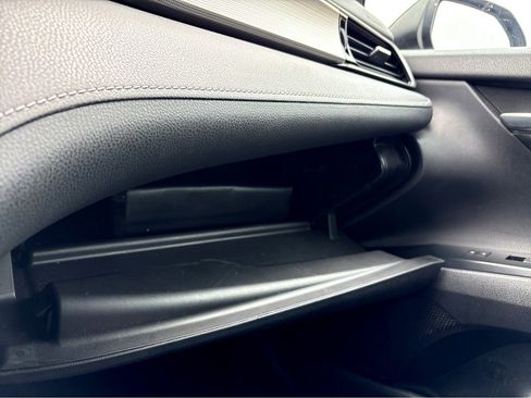 Used 2020 Toyota Camry SE image 13