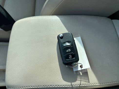 Used 2015 Volkswagen Tiguan SEL FWD image 7