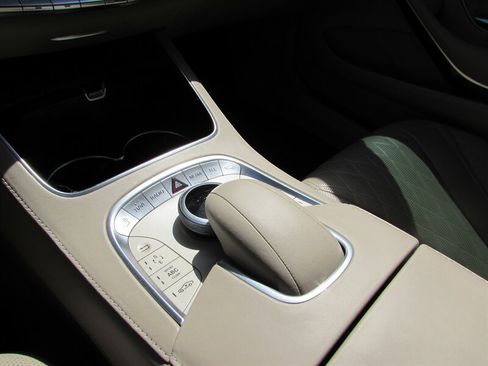 Used 2014 Mercedes-Benz S 550 Sedan w/ Sport Package Plus One image 19