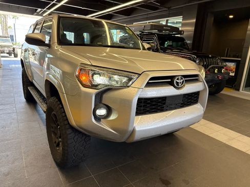 Used 2021 Toyota 4Runner SR5 AWD/4WD image 7