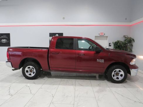 Used 2021 RAM 1500 Classic SLT RWD image 3