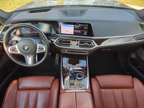 Used 2020 BMW X7 M50i w/ Dynamic Handling Package image 16