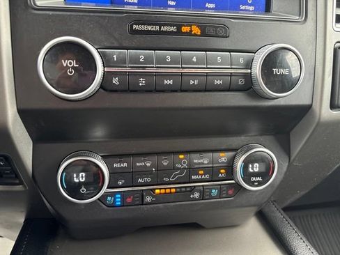 Used 2020 Ford Expedition Max XLT w/ Equipment Group 202A AWD/4WD image 28