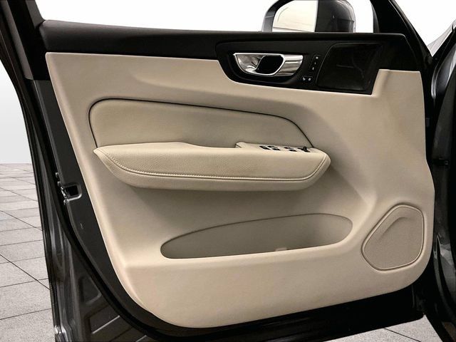 Used 2020 Volvo XC60 T6 Inscription w/ Protection Package Premier AWD/4WD image 23