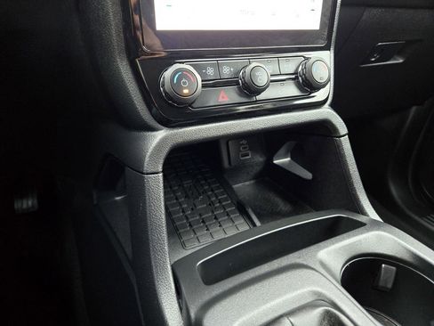 Used 2024 Ford Ranger XLT w/ Technology Package image 12