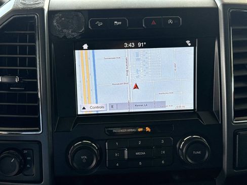 Used 2019 Ford F150 XLT w/ Equipment Group 302A Luxury AWD/4WD image 26
