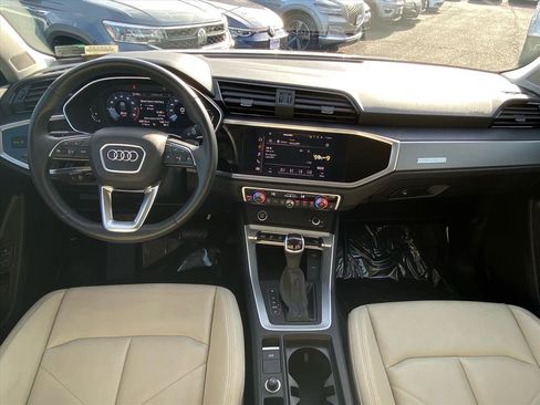 Used 2022 Audi Q3 2.0T Premium Plus w/ Premium Plus Package image 11
