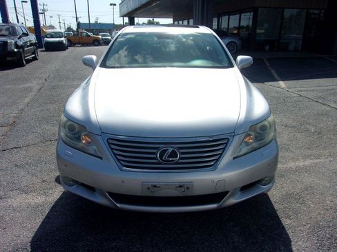 Used 2010 Lexus LS 460 RWD image 3