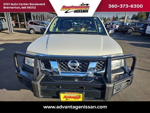Used 2016 Nissan Frontier SV image 8