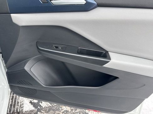 Used 2023 Volkswagen Taos SE image 23