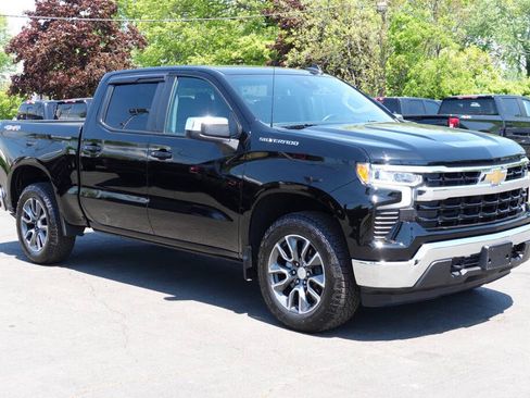 Used 2023 Chevrolet Silverado 1500 LT AWD/4WD image 5