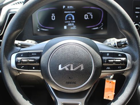 Certified 2023 Kia Sportage LX FWD image 18