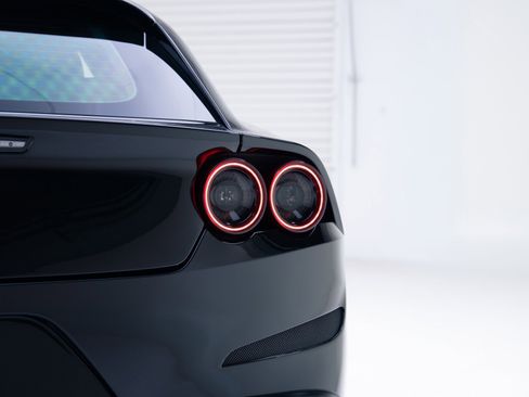 Used 2018 Ferrari GTC4Lusso image 28