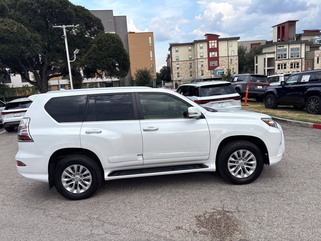 Used 2016 Lexus GX 460 w/ Premium Package AWD/4WD image 6