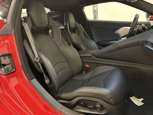 Used 2022 Chevrolet Corvette Stingray Preferred Cpe w/ Z51 Performance Package RWD image 40