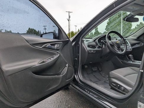 Used 2018 Chevrolet Malibu LT FWD image 22