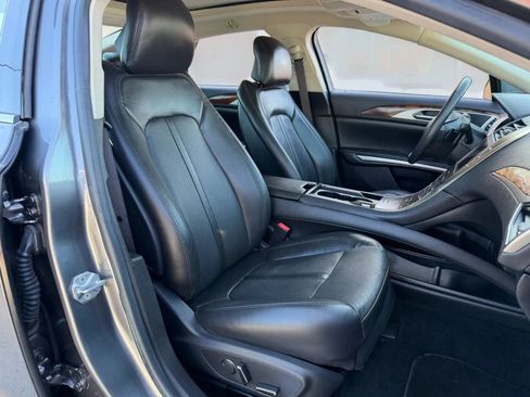 Used 2014 Lincoln MKZ FWD image 22