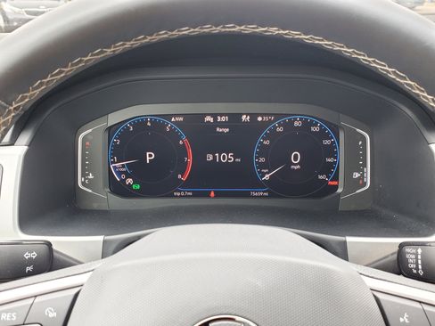 Used 2021 Volkswagen Atlas SEL Premium image 23