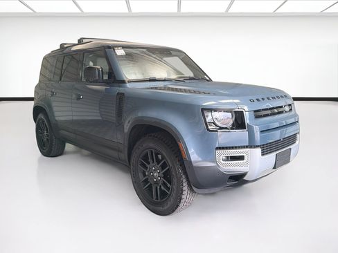 Used 2022 Land Rover Defender 110 SE AWD/4WD image 3