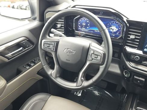 Used 2024 Chevrolet Silverado 1500 ZR2 w/ Technology Package image 32