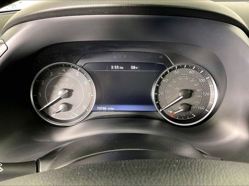 Used 2024 Nissan Armada SV RWD image 28