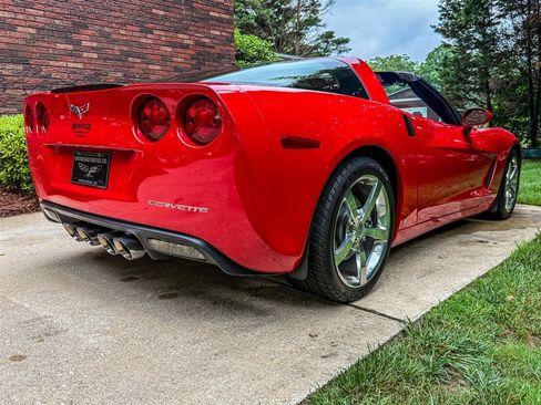 Used 2008 Chevrolet Corvette Coupe w/ Preferred Equipment Group RWD image 40