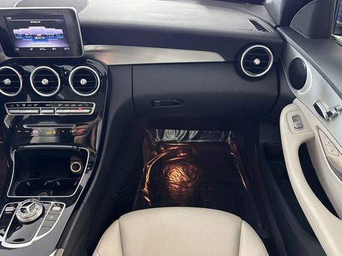 Used 2018 Mercedes-Benz C 300 Sedan image 30