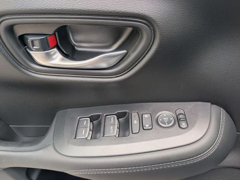 Used 2026 Honda HR-V EX-L image 18